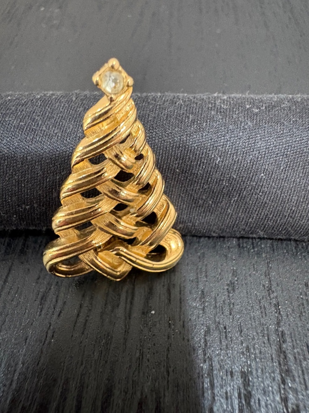 Vintage Avon Braided Christmas Tree Brooch